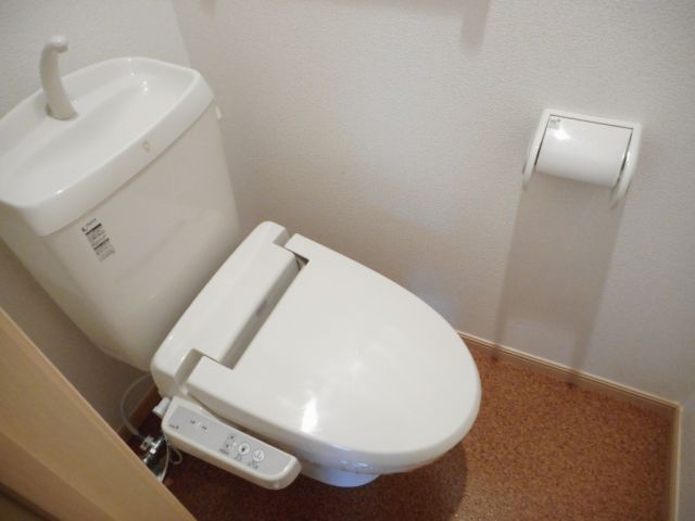 【筑西市海老ヶ島のアパートのトイレ】