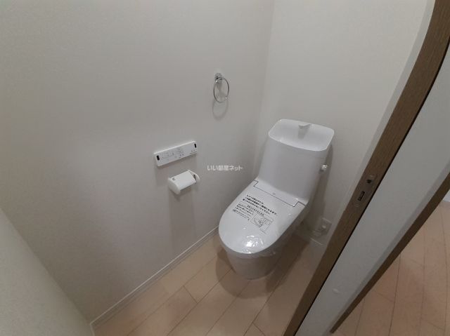 【メゾンドフルールのトイレ】