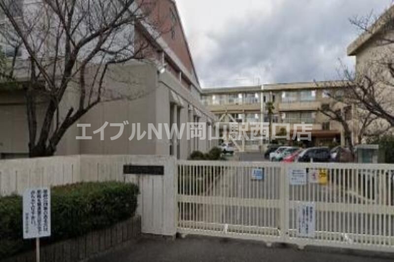 【ステイ1伊福町の小学校】