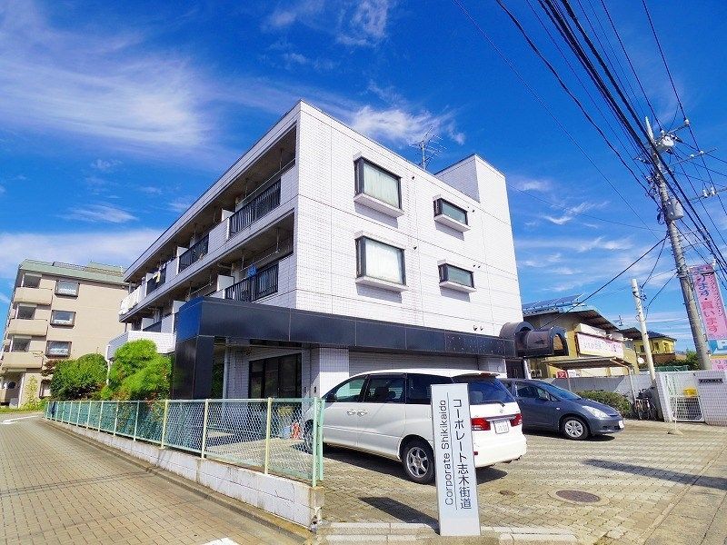 新座市野火止のマンションの建物外観