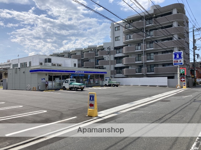 コンビニ　ローソン（コンビニ）まで1581m