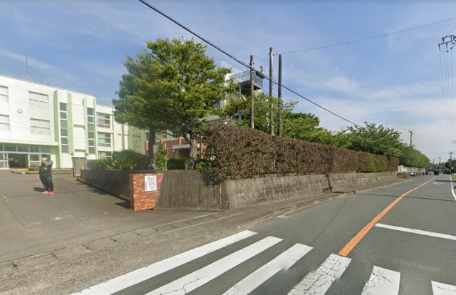 中学校　磐田市立向陽中学校（中学校）まで4169m