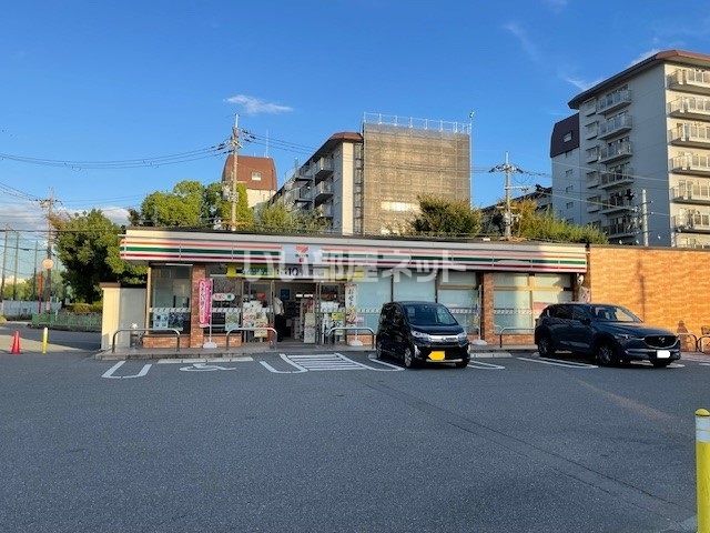 コンビニ　セブン-イレブン 茨木三島町店（コンビニ）まで331m