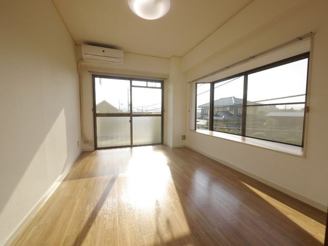 居室・リビング　★きれいなお部屋ですね★