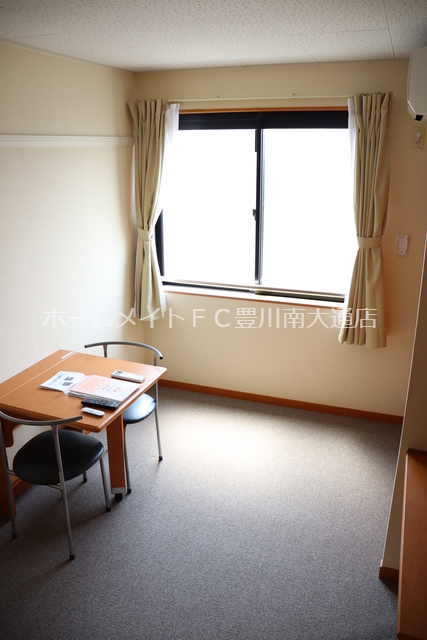 居室・リビング　同型別部屋写真