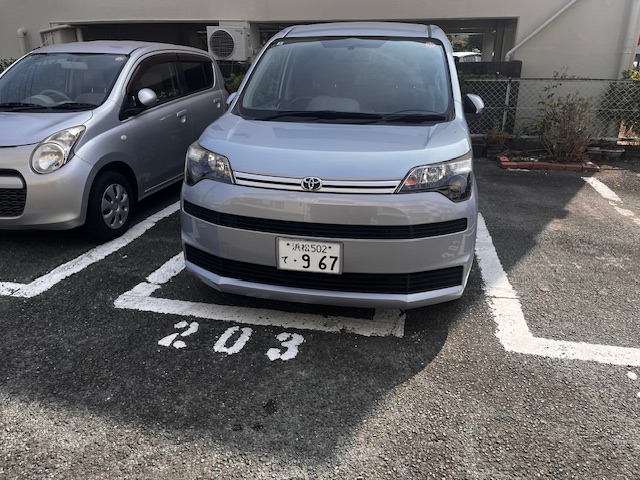 駐車場　1台無料（大型車不可）