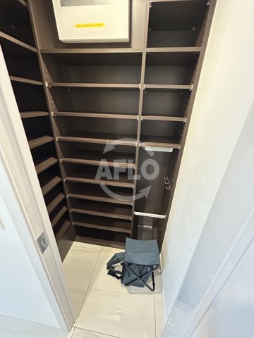 玄関　Brillia Tower堂島　シューズインクローゼット