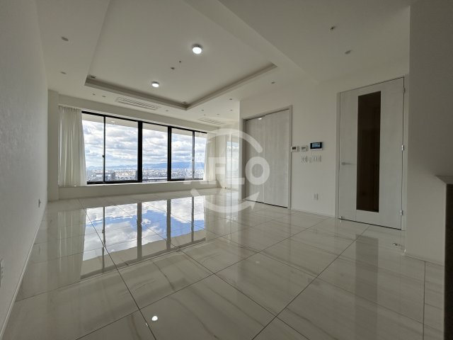 居室・リビング　Brillia Tower堂島　リビング