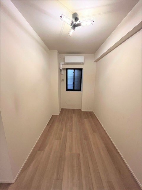 その他部屋・スペース　洋室５．６帖（エアコン付）