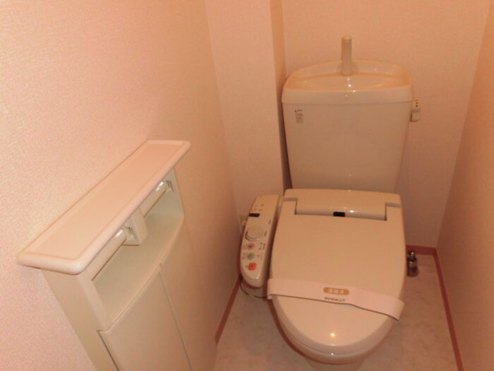 トイレ　別のお部屋の写真です