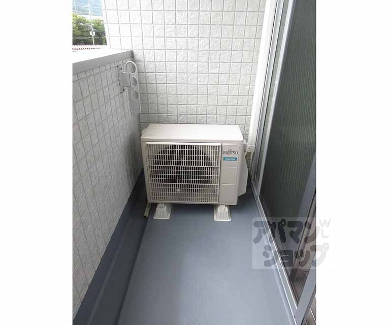 バルコニー　幅員の広いバルコニーです