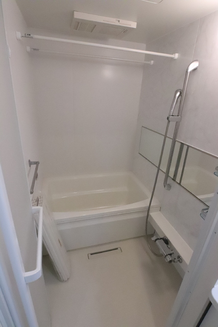 バス・シャワールーム　お風呂です