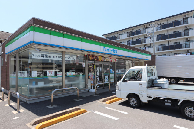 コンビニ　ファミリーマート　千葉浜野中央店（コンビニ）まで500m