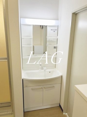 洗面設備　独立洗面台です。