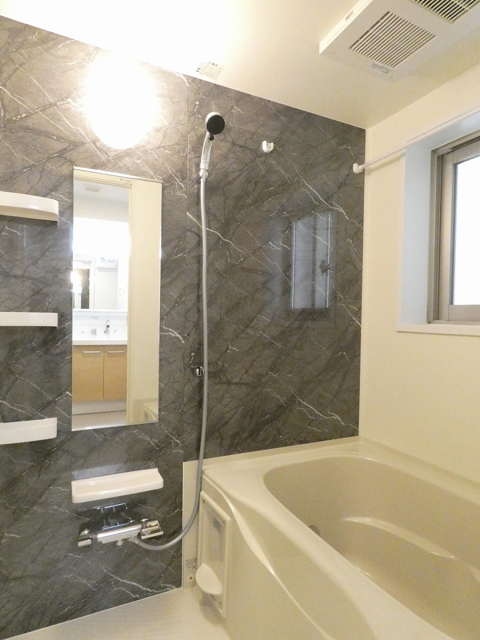 バス・シャワールーム　バス※別部屋参考写真