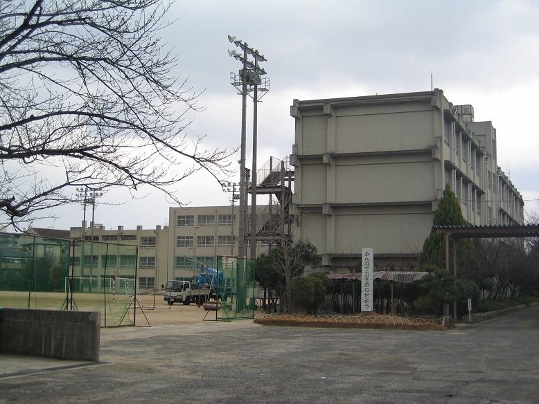 中学校　堺市立深井中学校（中学校）まで1080m