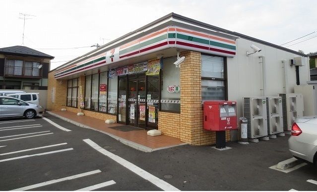 コンビニ　セブンイレブン（コンビニ）まで400m