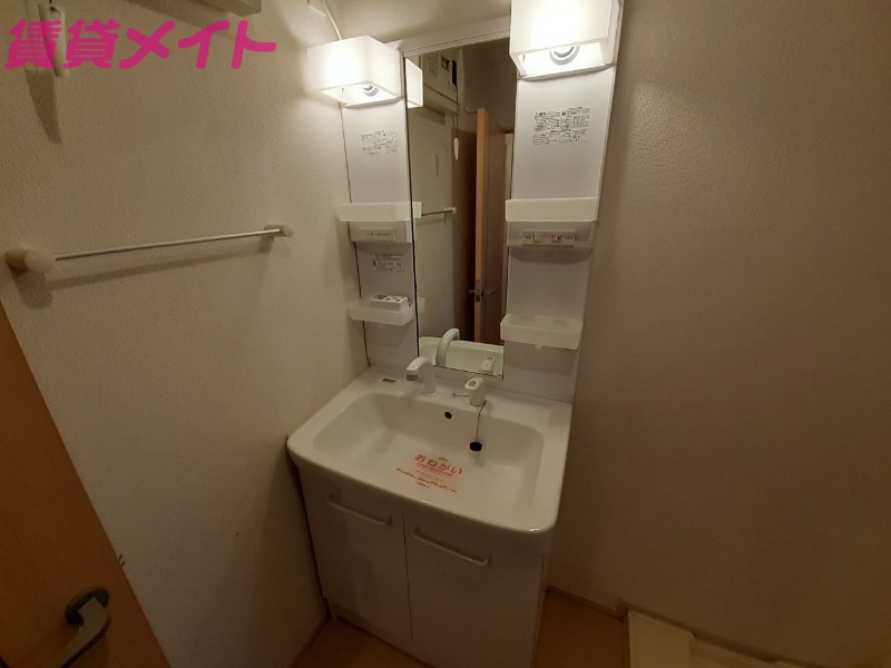 洗面設備　同型タイプ写真