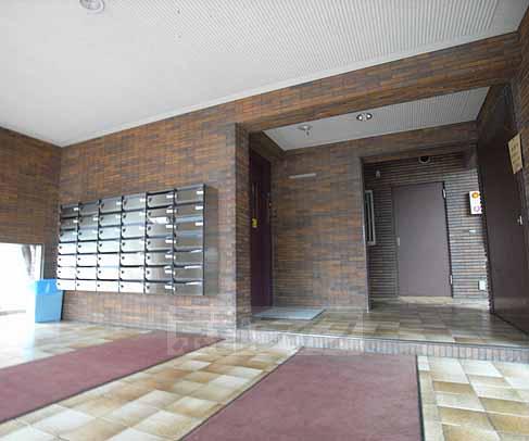 ロビー　分譲マンションのようなエントランス！