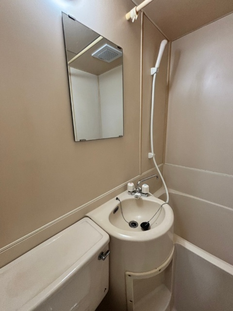 洗面設備　実際のお部屋の写真です。