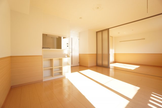 居室・リビング　※同物件、同タイプ、間取り反転のお部屋です