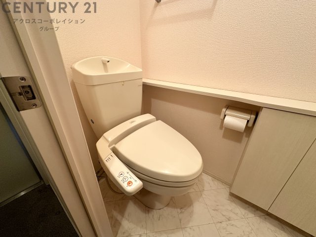 トイレ　温水洗浄便座付きでおすすめ！