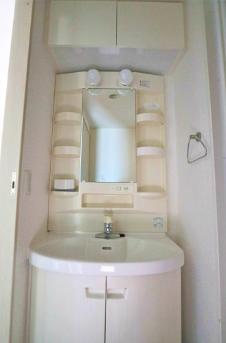 洗面設備　【安心のセキュリティ♪】新横浜至近でお買い物もラクラク！