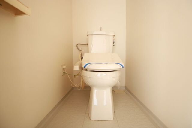 トイレ　別室の参考写真です。※現況優先