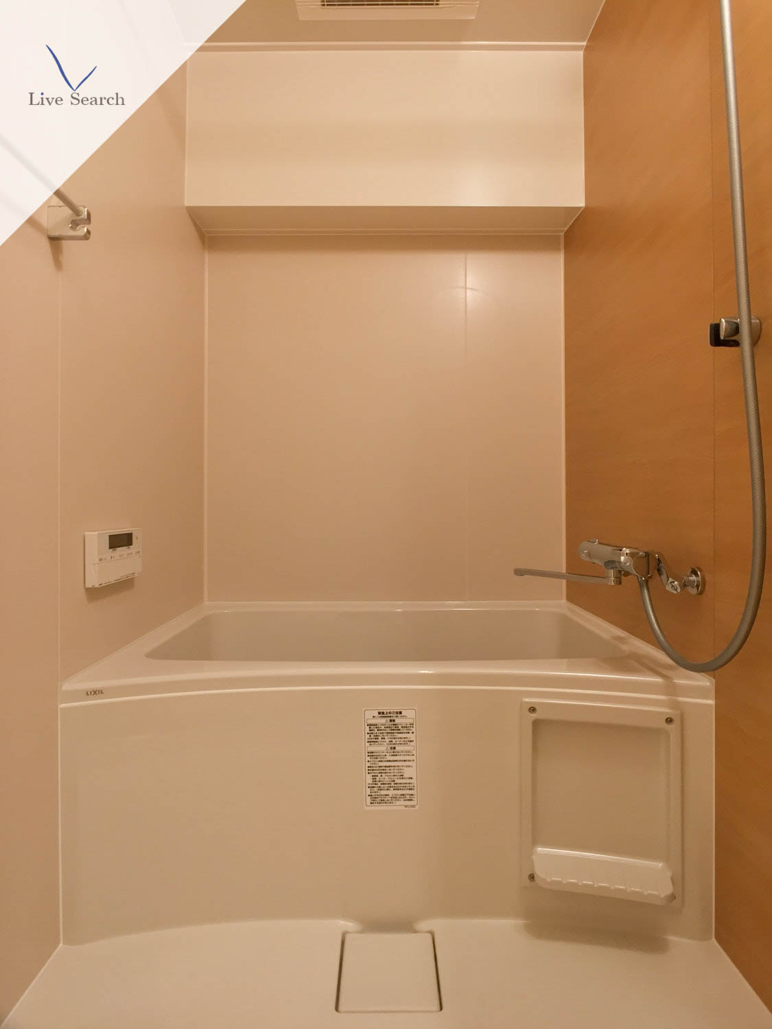 バス・シャワールーム　落ち着いた空間のお風呂です