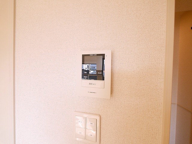 セキュリティ　モニター付きインターホンです