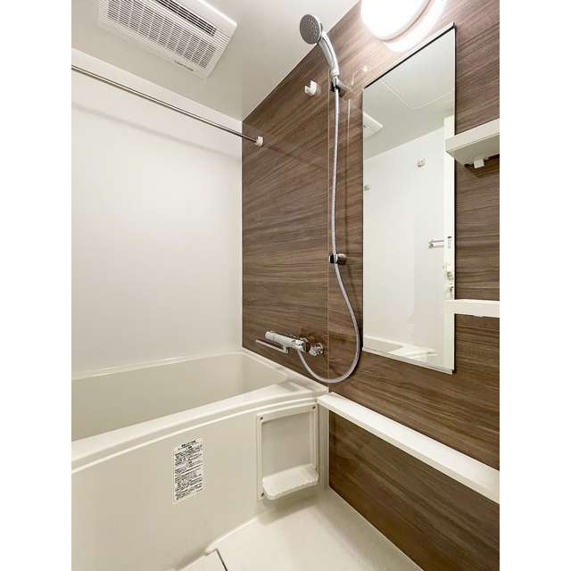 バス・シャワールーム　※別部屋の参考写真です。