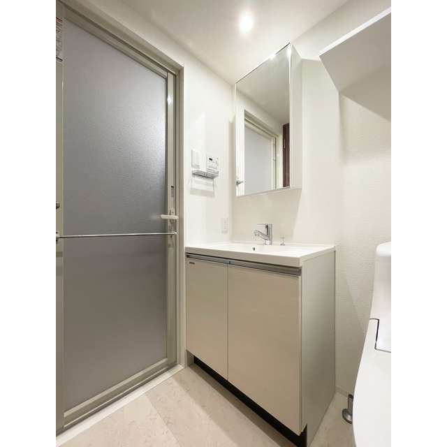 洗面設備　※別部屋の参考写真です。