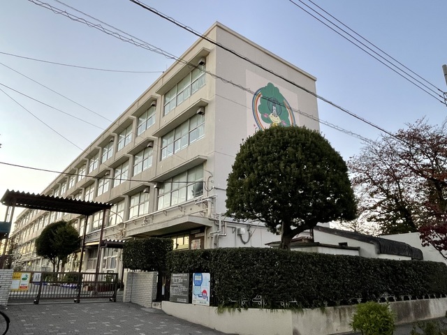 小学校　横浜市立新吉田小学校（小学校）まで1864m