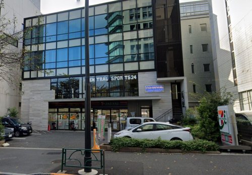 コンビニ　セブンイレブン三番町（コンビニ）まで108m