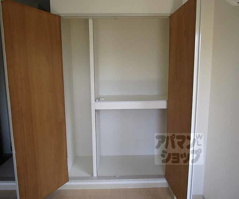 収納　３０５号室の写真です。