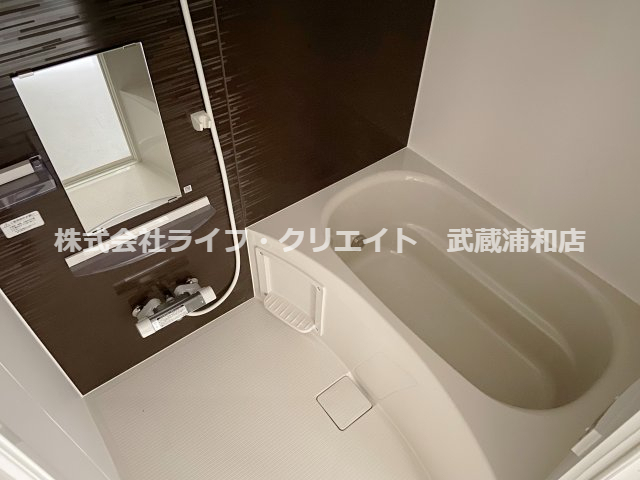 バス・シャワールーム　別号室の参考写真です。