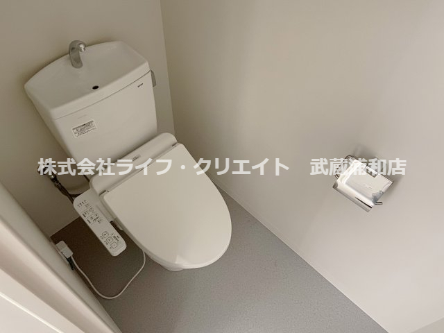 トイレ　別号室の参考写真です。