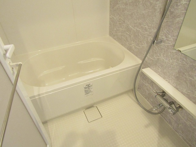 バス・シャワールーム　同施工会社