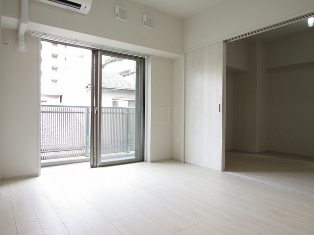 居室・リビング　同施工会社