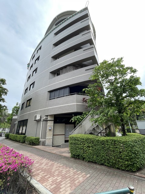 建物外観　外観は落ち着いています