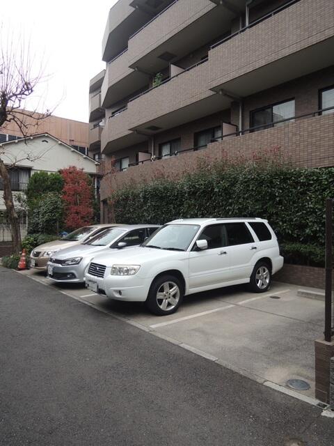 駐車場　駐車場