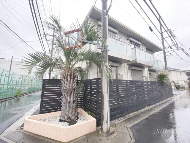 建物外観　パームツリーが目印です☆