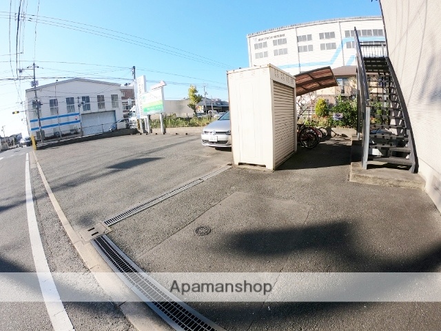 その他　敷地内駐車場（その他）まで0m