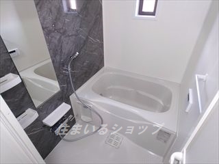 バス・シャワールーム　追い焚き・浴室暖房乾燥機あり