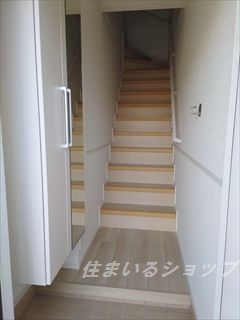 玄関　ミラー付き大型シューズボックス