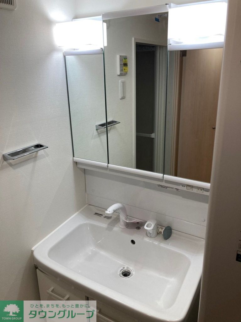 洗面設備　別部屋参照写真