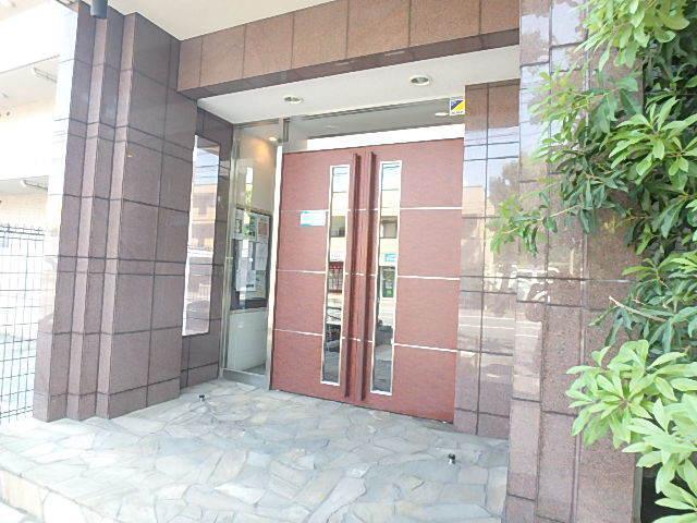 エントランス　角部屋です