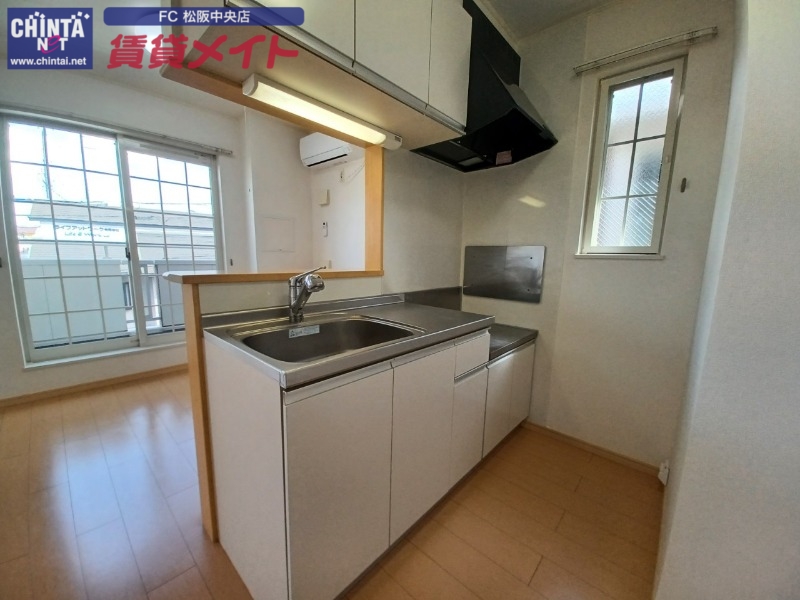 キッチン　同タイプ部屋写真です。