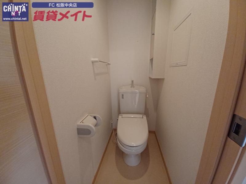 トイレ　同タイプ部屋写真です。