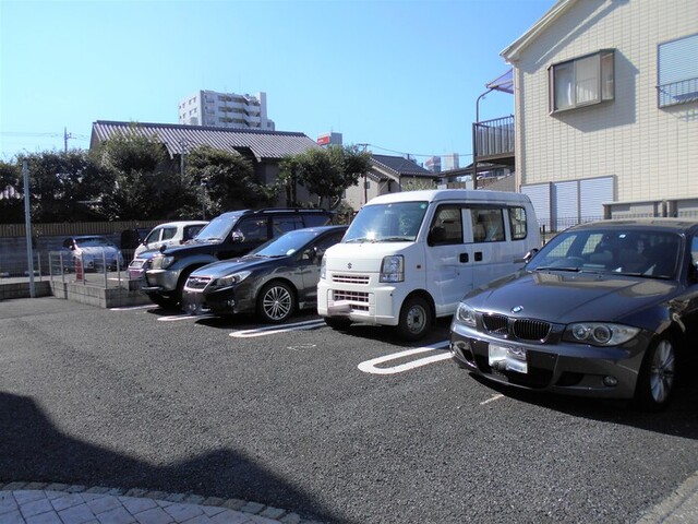 駐車場　駐車場